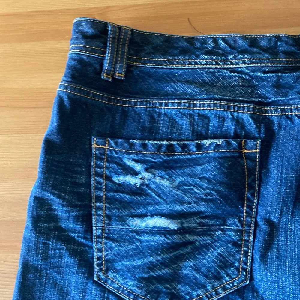 Akoo Straight Leg Relaxed Paint Splatter Distressed Jeans Size 44